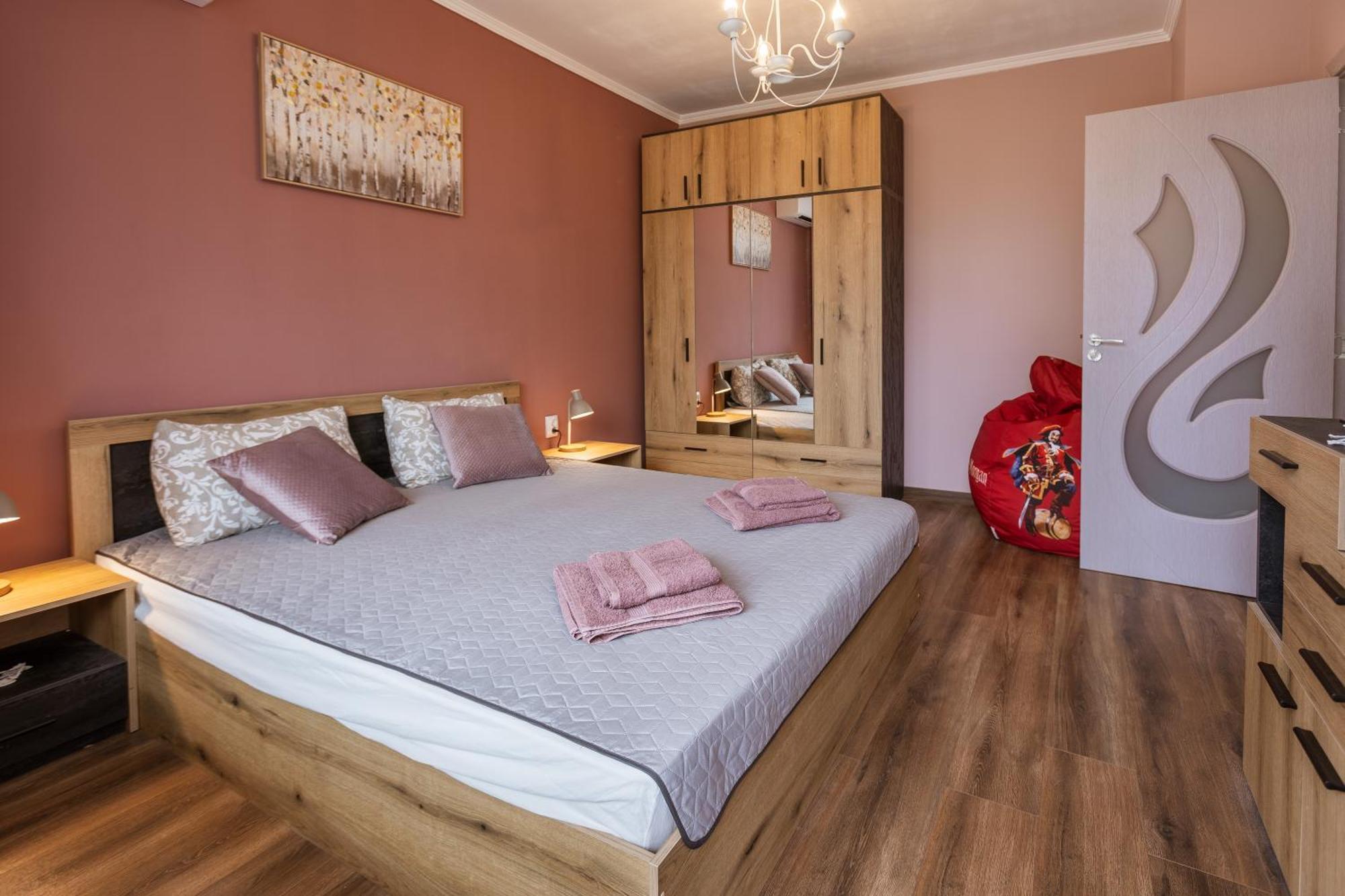 Ferienwohnung Happy Lazur Burgas City Exterior foto